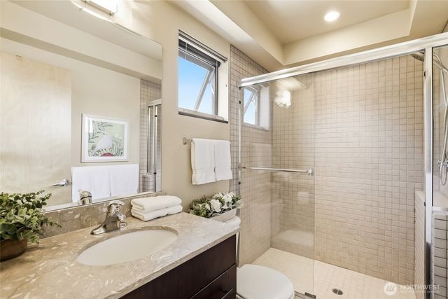 4923 39th Avenue S, Seattle, WA 98118