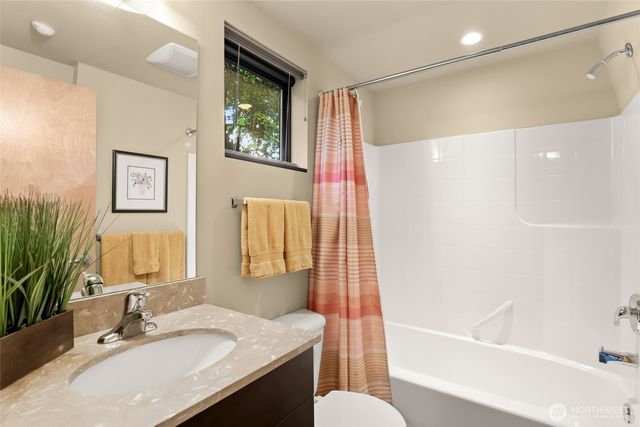 4923 39th Avenue S, Seattle, WA 98118