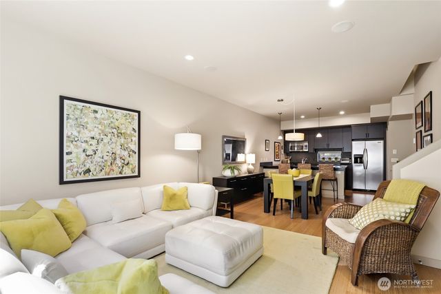 4923 39th Avenue S, Seattle, WA 98118