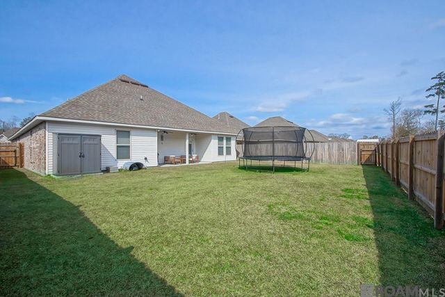 8922 Dalwood Dr, Denham Springs, LA 70726