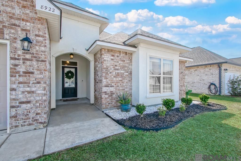 8922 Dalwood Dr, Denham Springs, LA 70726