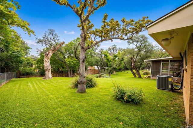 1123 Nancy Beth, Kerrville, TX 78028