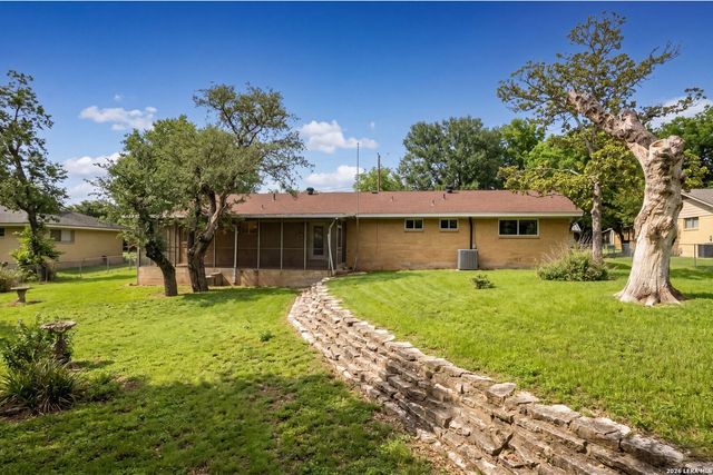 1123 Nancy Beth, Kerrville, TX 78028