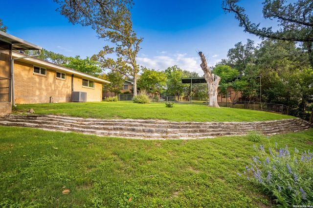 1123 Nancy Beth, Kerrville, TX 78028