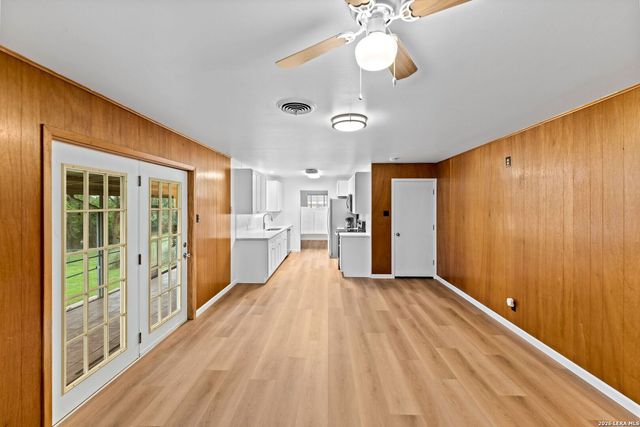 1123 Nancy Beth, Kerrville, TX 78028
