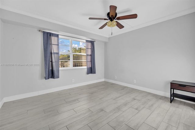 3300 W Rolling Hills Cir 307, Davie, FL 33328