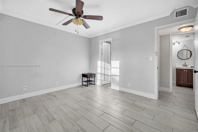 3300 W Rolling Hills Cir 307, Davie, FL 33328