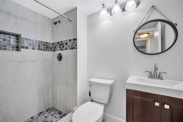 3300 W Rolling Hills Cir 307, Davie, FL 33328