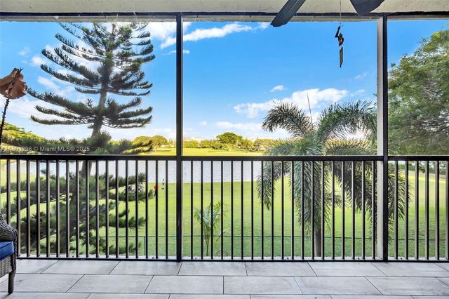 3300 W Rolling Hills Cir 307, Davie, FL 33328