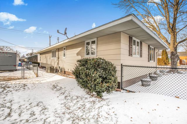 2104 3rd Street N, Saint Cloud, MN 56303