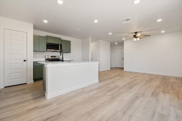 517 E 24th Street, Wolfforth, TX 79382