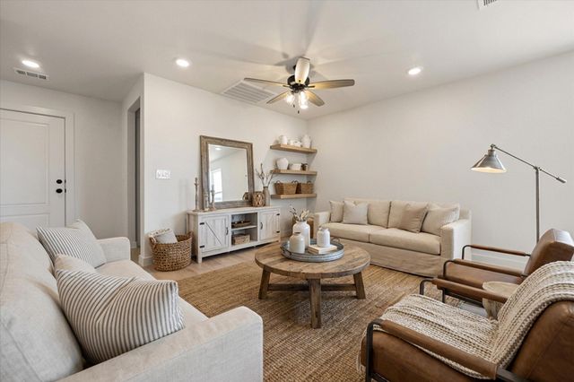 517 E 24th Street, Wolfforth, TX 79382
