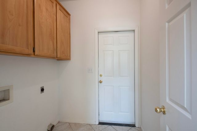 2738 W Ceres Court, Visalia, CA 93291