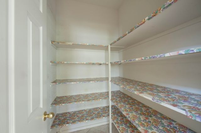 2738 W Ceres Court, Visalia, CA 93291