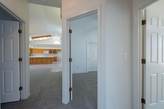 2738 W Ceres Court, Visalia, CA 93291