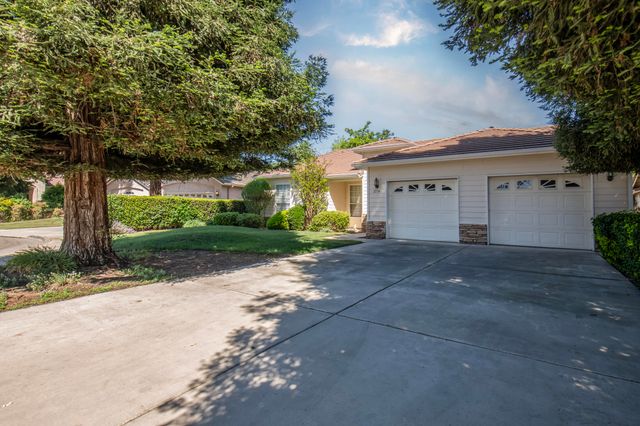 2738 W Ceres Court, Visalia, CA 93291