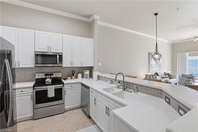 1214 Sweetwater LN # 2306, Naples, FL 34110