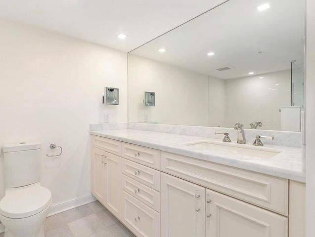 2450 Presidential Way 505, West Palm Beach, FL 33401