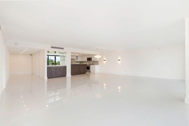 2450 Presidential Way 505, West Palm Beach, FL 33401