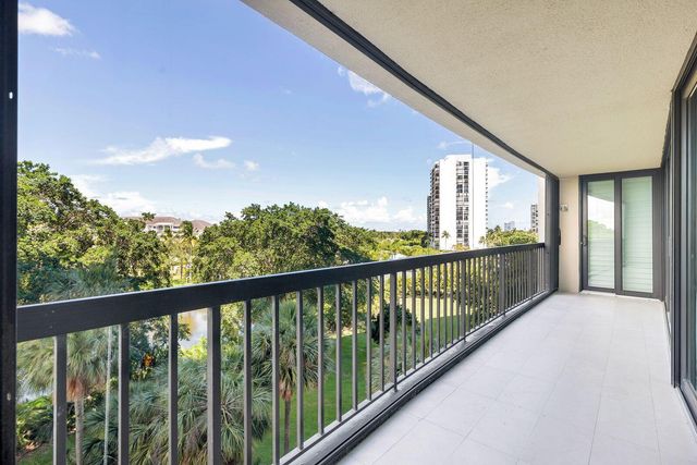 2450 Presidential Way 505, West Palm Beach, FL 33401