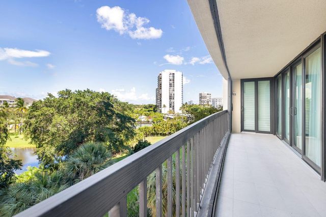 2450 Presidential Way 505, West Palm Beach, FL 33401