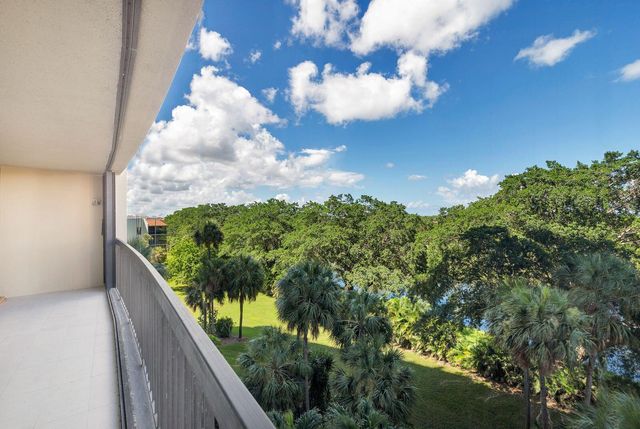 2450 Presidential Way 505, West Palm Beach, FL 33401