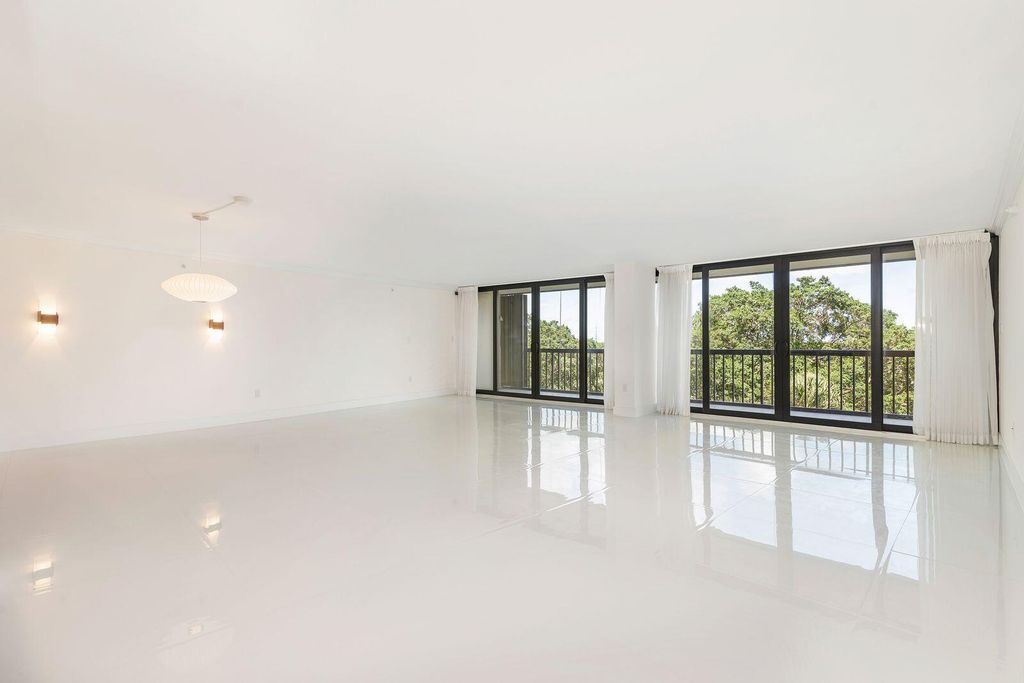 2450 Presidential Way 505, West Palm Beach, FL 33401