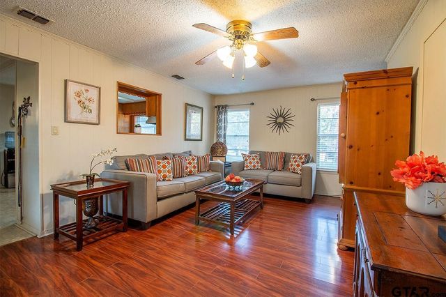 8212 Highway 80, Grand Saline, TX 75140