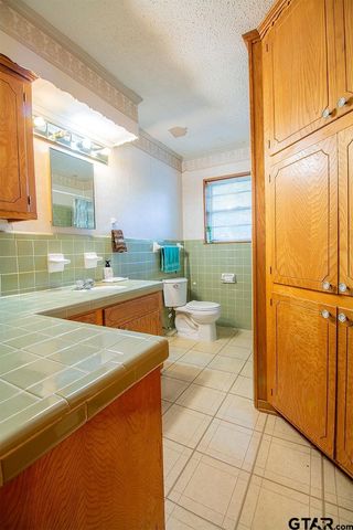 8212 Highway 80, Grand Saline, TX 75140