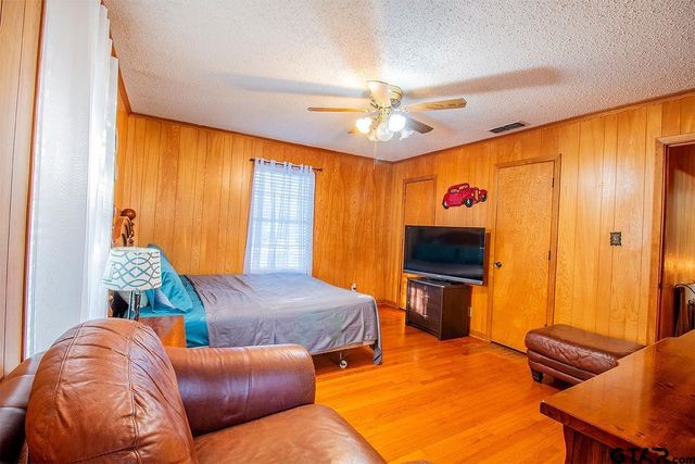 8212 Highway 80, Grand Saline, TX 75140