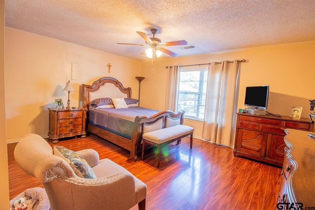 8212 Highway 80, Grand Saline, TX 75140
