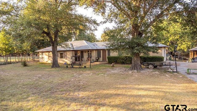 8212 Highway 80, Grand Saline, TX 75140