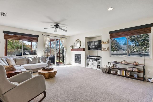 1170 Broken Spur Way, Plumas Lake, CA 95961