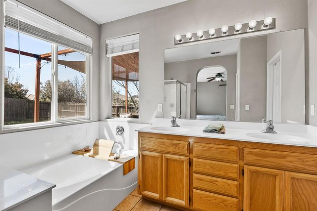 1170 Broken Spur Way, Plumas Lake, CA 95961