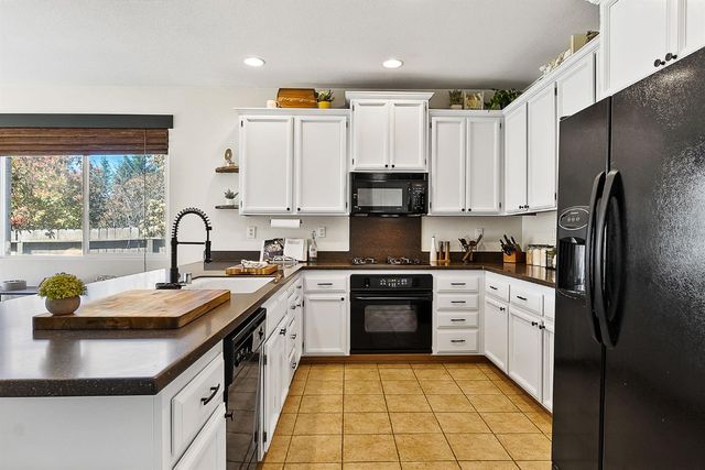 1170 Broken Spur Way, Plumas Lake, CA 95961