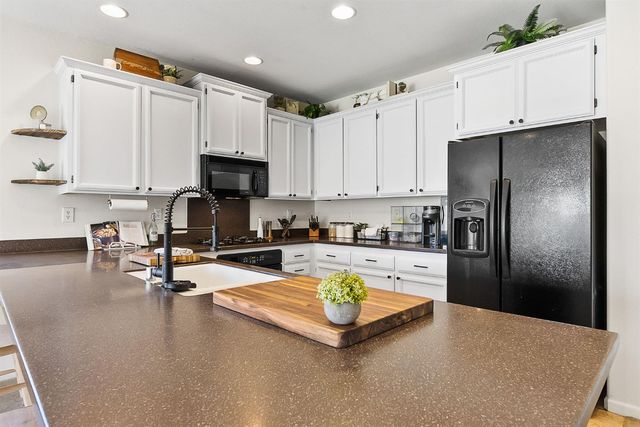 1170 Broken Spur Way, Plumas Lake, CA 95961