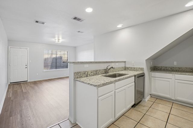4021 Preferred Place, Dallas, TX 75237