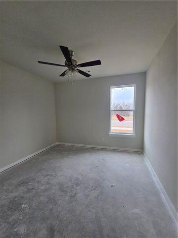 2308 N Zane Street, Siloam Springs, AR 72761