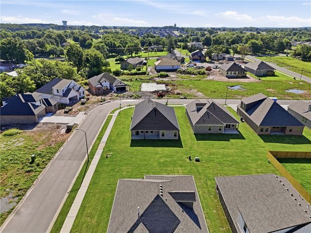 2308 N Zane Street, Siloam Springs, AR 72761