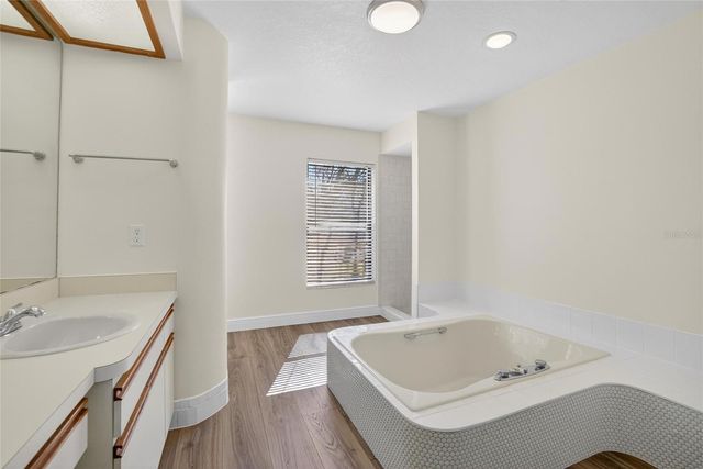 1741 SHADY LEAF DRIVE, Valrico, FL 33596