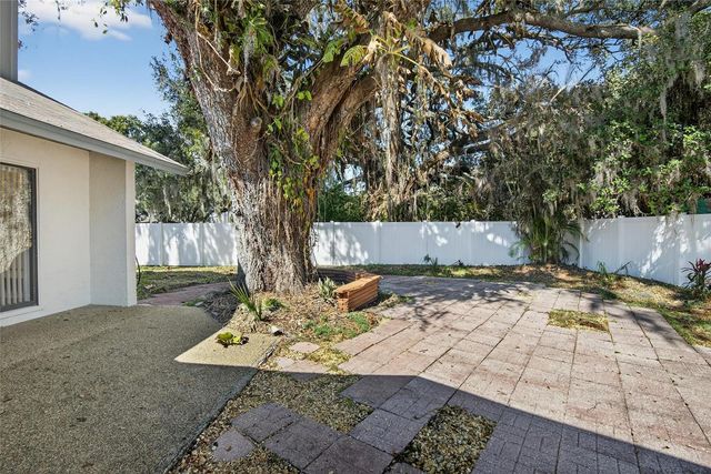 1741 SHADY LEAF DRIVE, Valrico, FL 33596