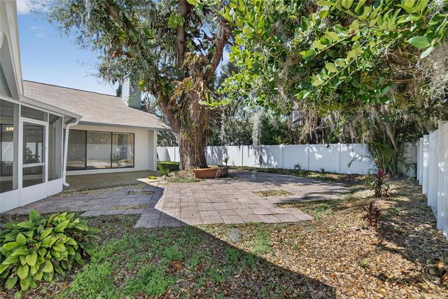 1741 SHADY LEAF DRIVE, Valrico, FL 33596