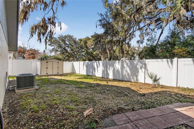 1741 SHADY LEAF DRIVE, Valrico, FL 33596