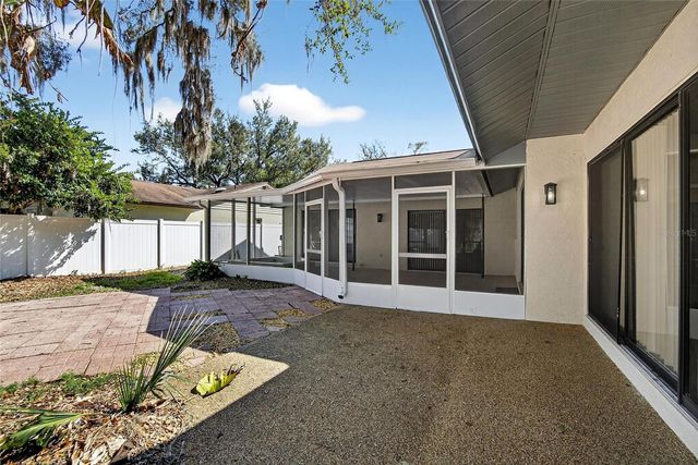 1741 SHADY LEAF DRIVE, Valrico, FL 33596