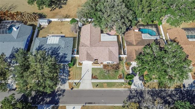 1741 SHADY LEAF DRIVE, Valrico, FL 33596