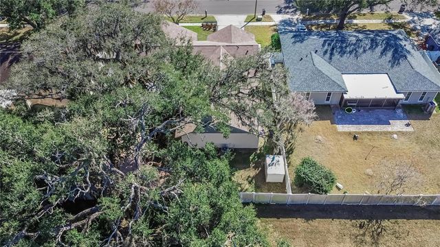 1741 SHADY LEAF DRIVE, Valrico, FL 33596