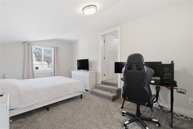 930 W 7th Street, Leavenworth, KS 66048