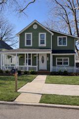 930 W 7th Street, Leavenworth, KS 66048