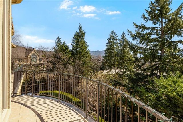 4506 Pinnacle Drive, Medford, OR 97504