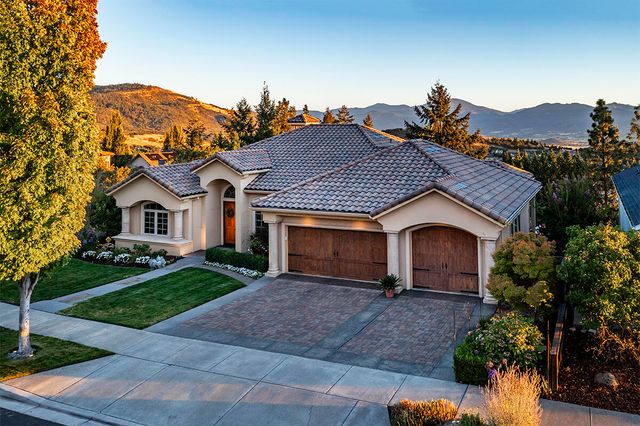 4506 Pinnacle Drive, Medford, OR 97504